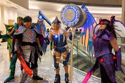 Dragon con atlanta - By Avery Newmark. Aug 4, 2021. In just a few short weeks, downtown Atlanta will magically transform into the backdrop for sci-fi extravaganza Dragon Con, now in its 35th year. …
